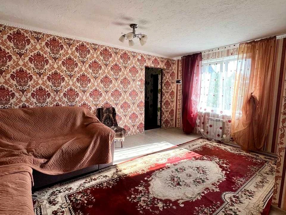 Будинок. Хмельницький, Молочний пров.