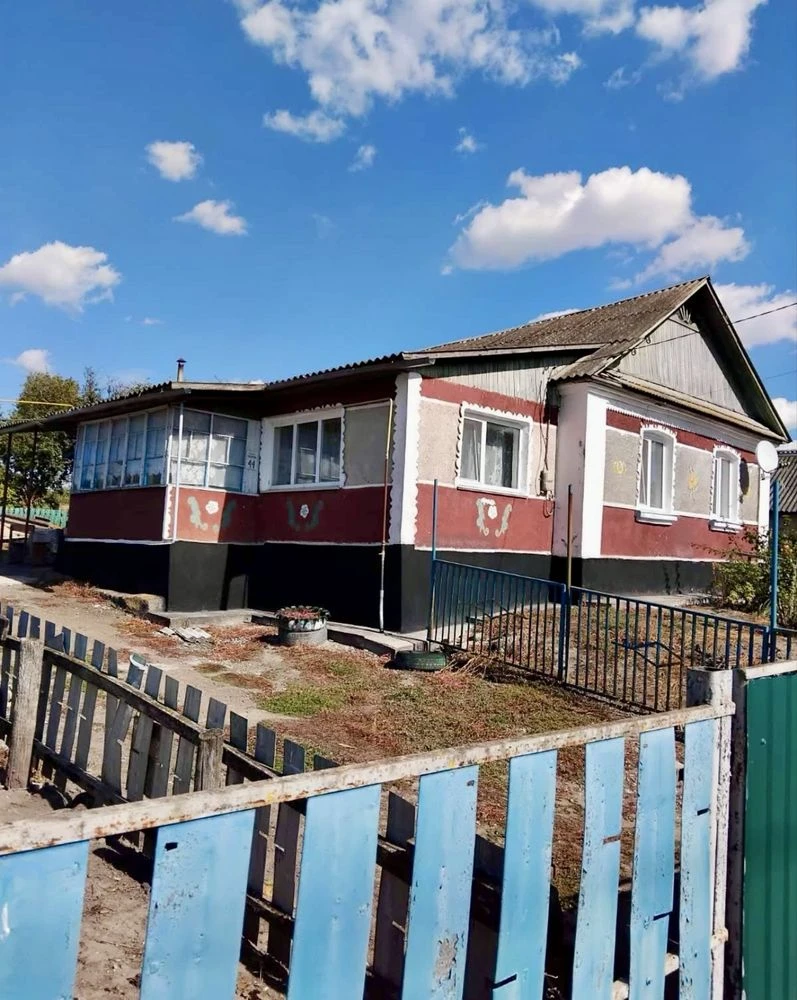 Продам будинок зі сан вузлом ! 13 км до міста Теофіполь !
