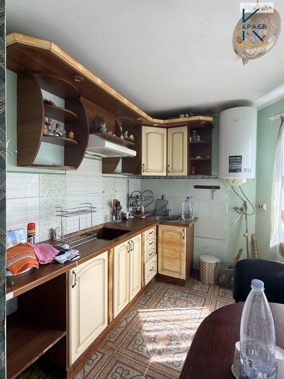 Продаж будинку 680 м2 з ділянкою на 21 сотка