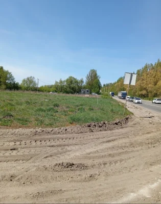 Продаж фасадом земельної ділянки!