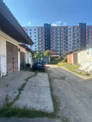 Продам гараж в центрі міста