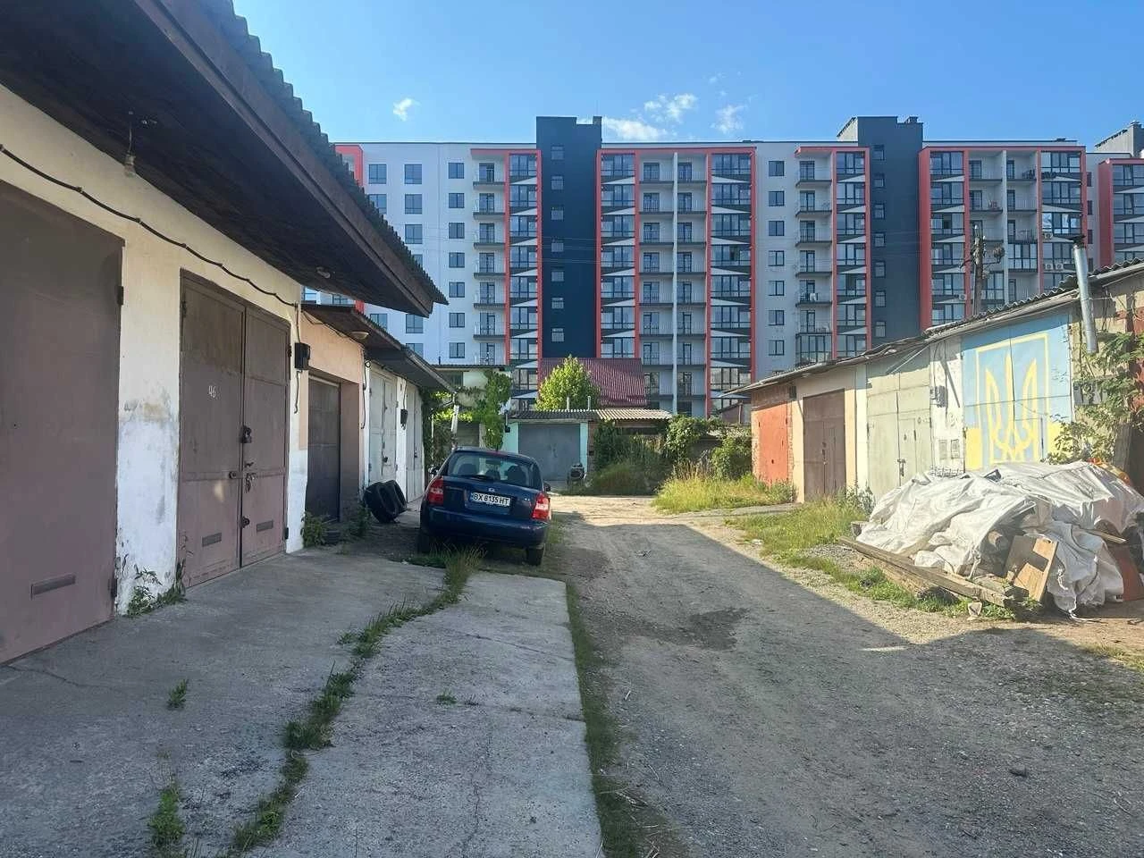 Продам гараж в центрі міста