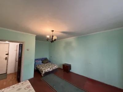 1к -36 м², 2/9, цегла, балкон+ кладовка, тихий двір, проспек