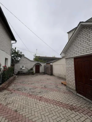 Продам квартиру з Автономним Опаленням і своім двориком