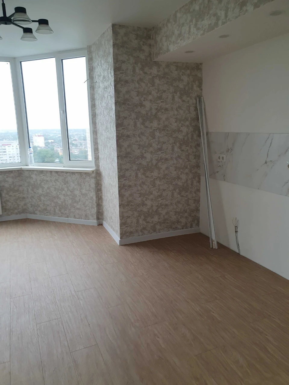 Продам 2к.кв Черкаси центр