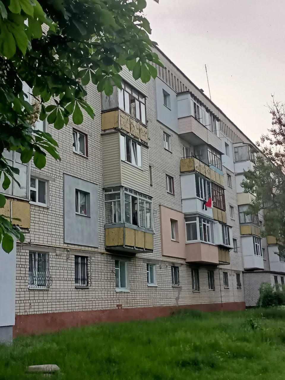 Продам 1- кімн. кв. по вул. Солом'янська, р-н "Депот". Прцює