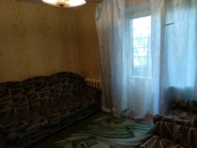 Продам 1- кімн. кв. по вул. Солом'янська, р-н "Депот". Прцює