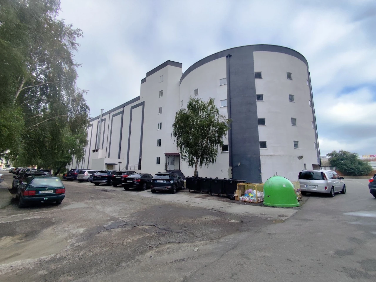 продам гараж центр вул Тобілевича