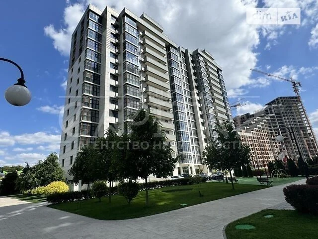 Продаж 3к квартири 117 кв. м на вул. Андрія Верхогляда 15Б •