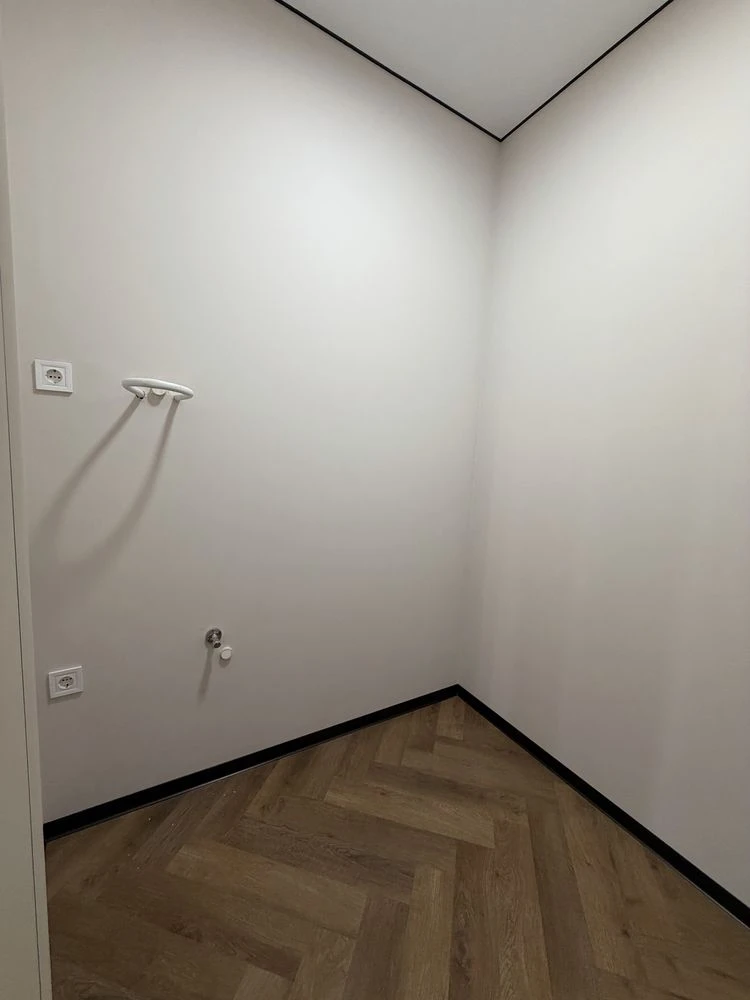 Котедж з Ремонтом на Мисиві Макарова ( Сонячний )