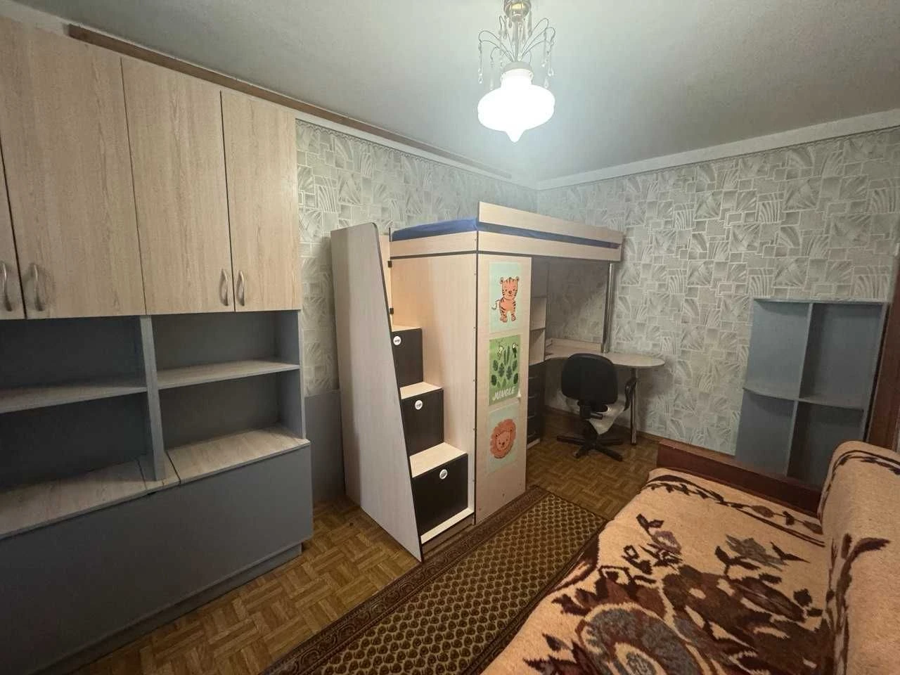 Продаю 2-комнатную квартиру на Пр Мира (р-н РОВД)и1