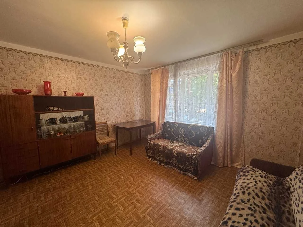 Продаю 2-комнатную квартиру на Пр Мира (р-н РОВД)и1