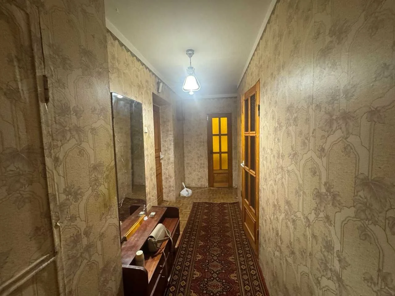 Продаю 2-комнатную квартиру на Пр Мира (р-н РОВД)и1
