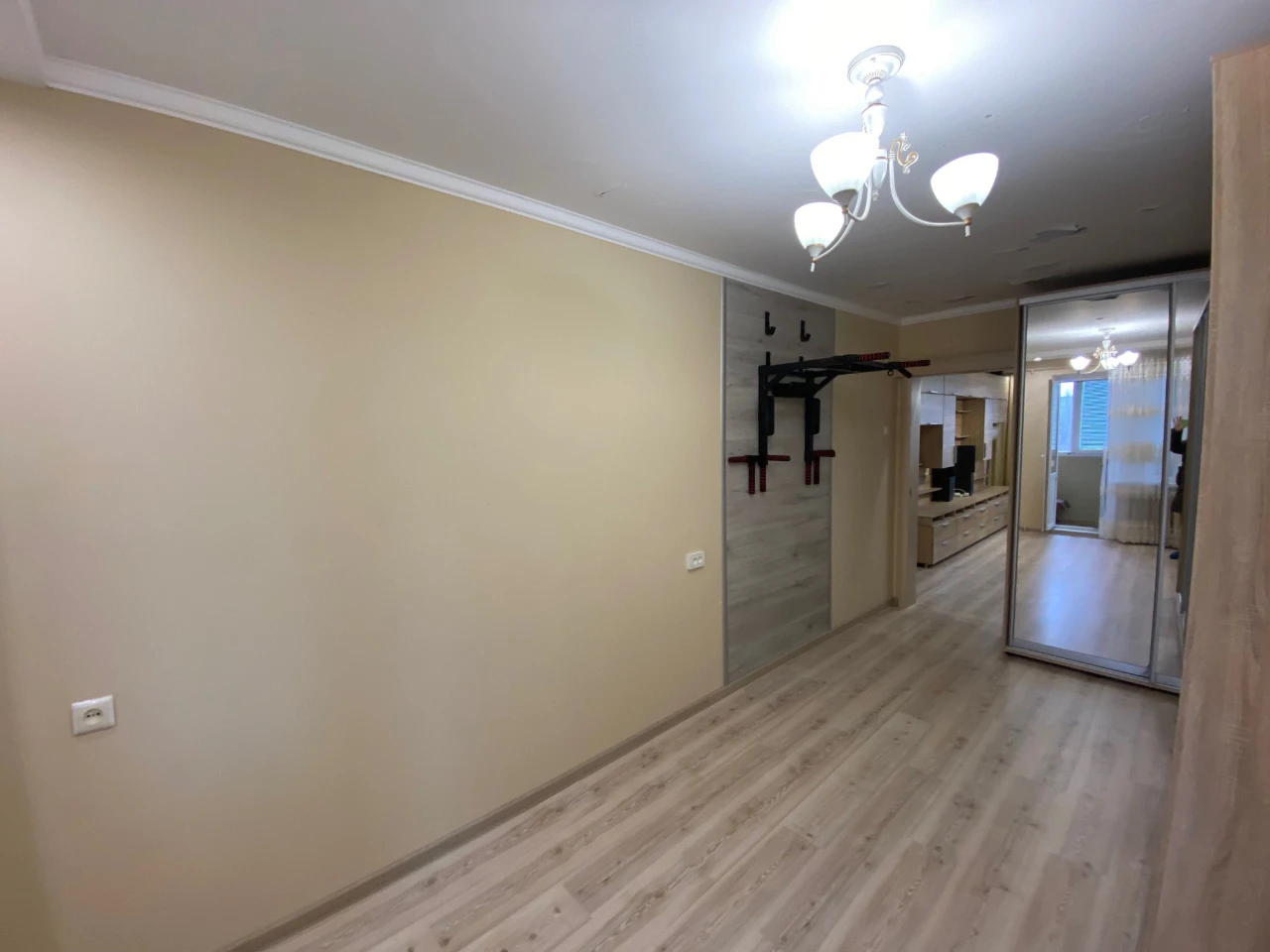 Продаж 3к квартири з гарним краєвидом на місто по вул. Колод