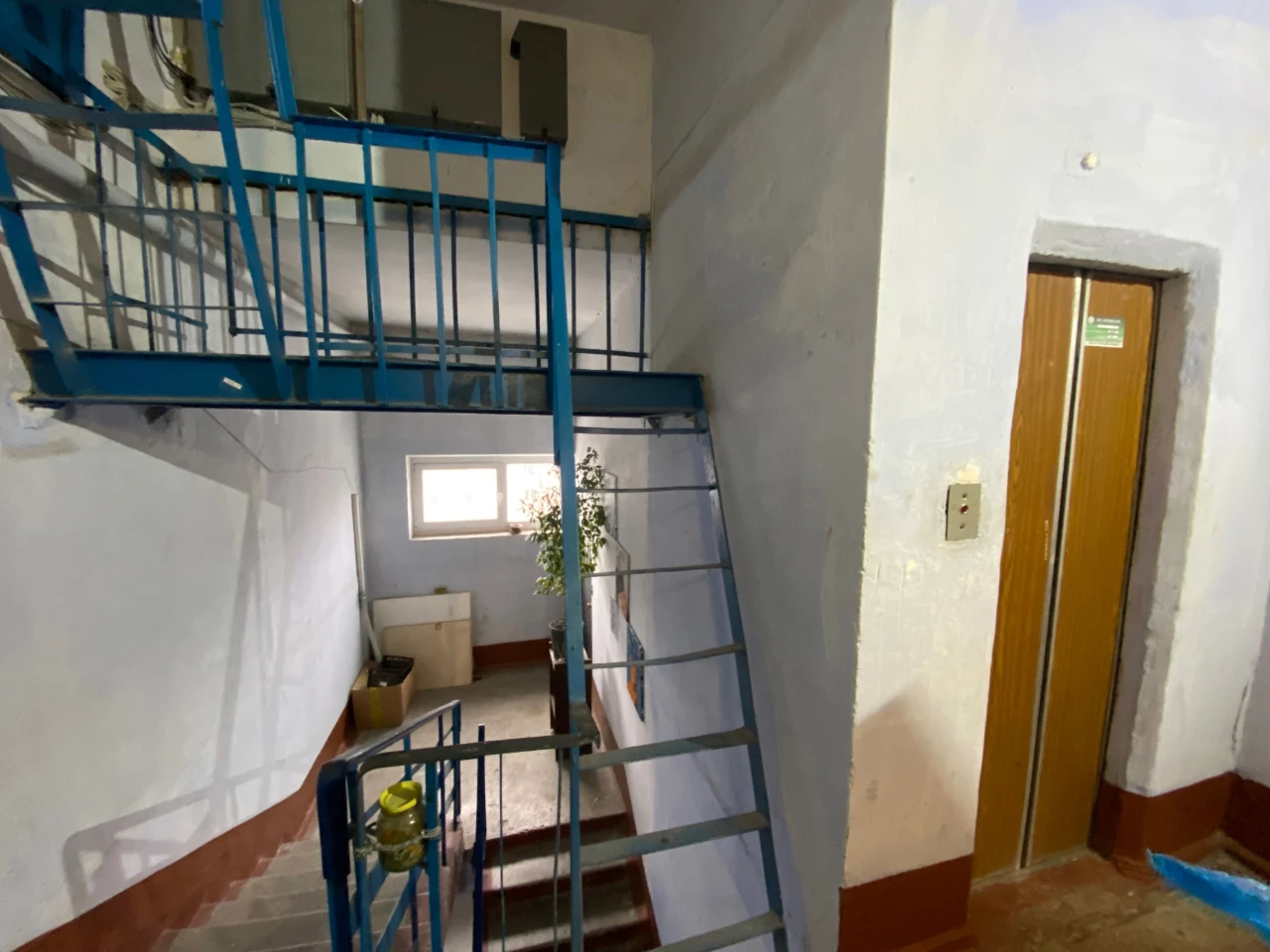 Продаж 3к квартири з гарним краєвидом на місто по вул. Колод