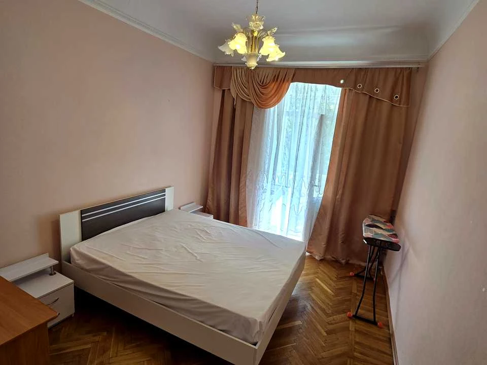 Квартира. Миколаїв, Адміральська вул.