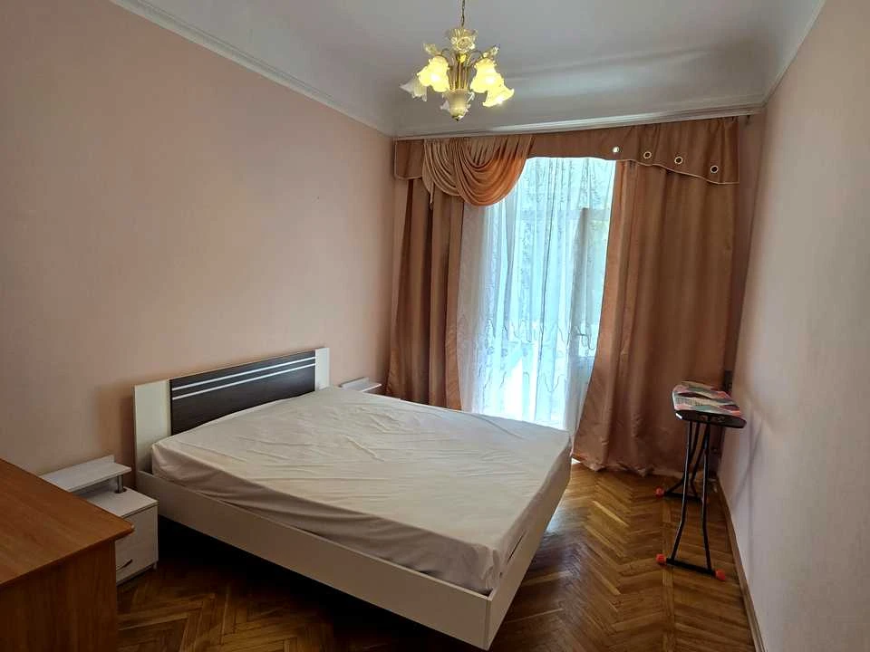 Квартира. Миколаїв, Адміральська вул.