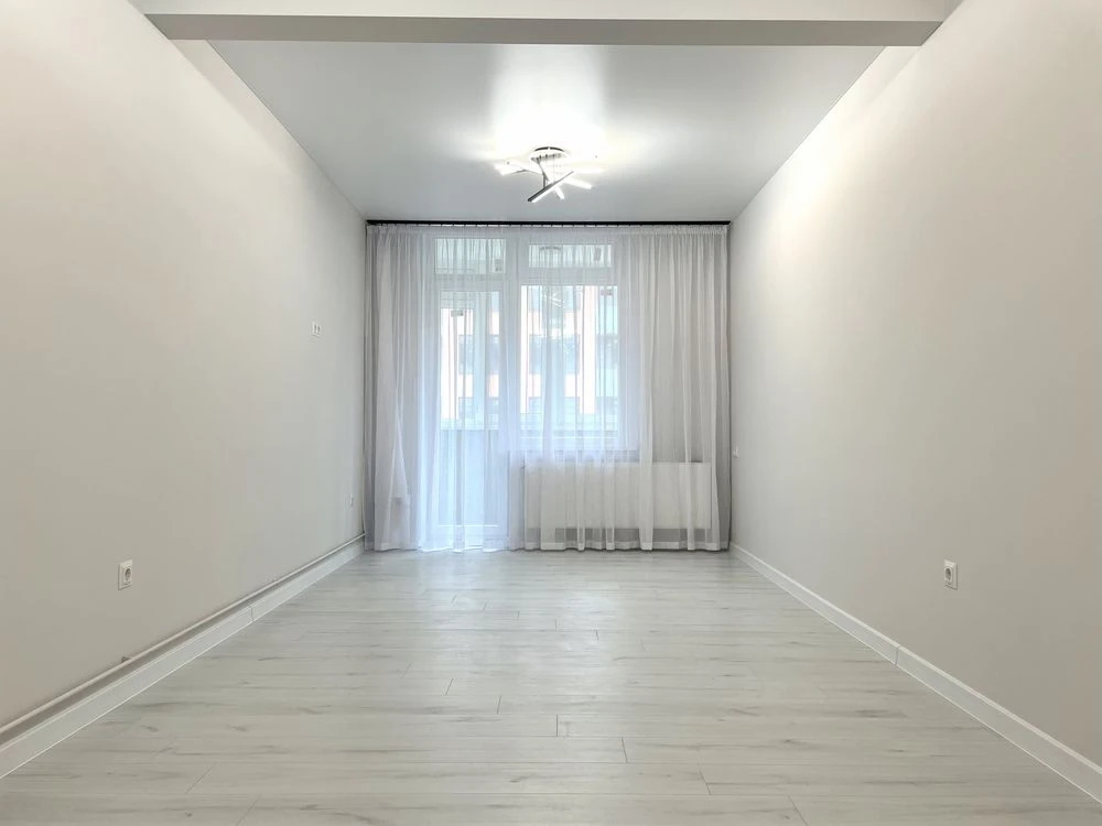 Продам 1 кімнатну квартиру в новобудові