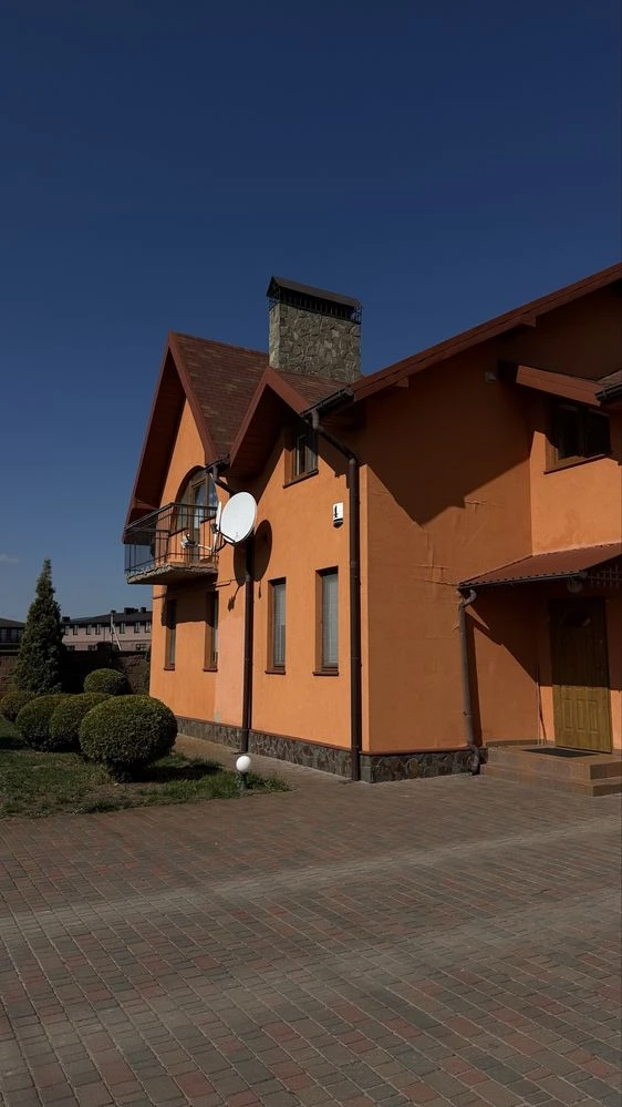 Будинок з ремонтом в ТОП локаціі