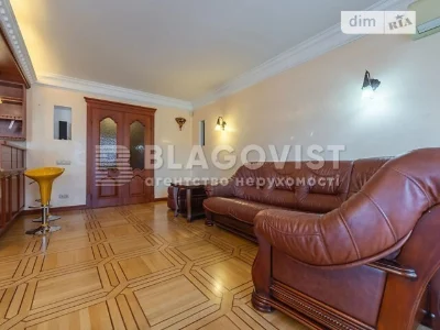 Продаж 3к квартири 122.9 кв. м на просп. Володимира Івасюка