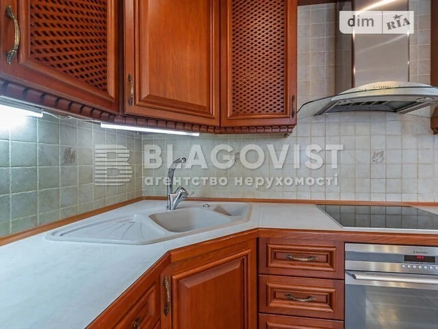 Продаж 3к квартири 122.9 кв. м на просп. Володимира Івасюка
