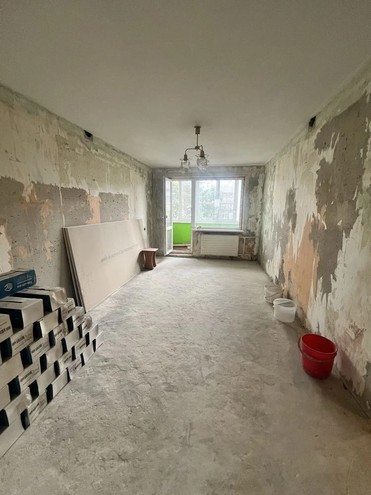 Продам 2- кім. квартиру вул. Рятувальників 3, Ремзавод