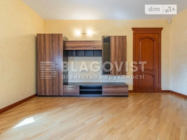 Продаж 3к квартири 122.9 кв. м на просп. Володимира Івасюка