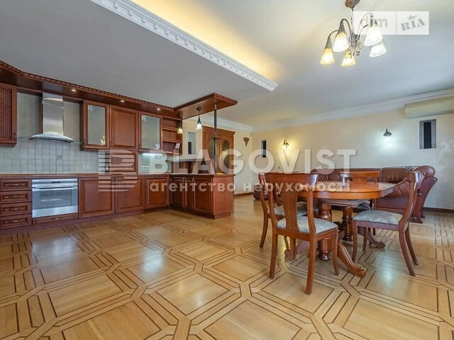 Продаж 3к квартири 122.9 кв. м на просп. Володимира Івасюка