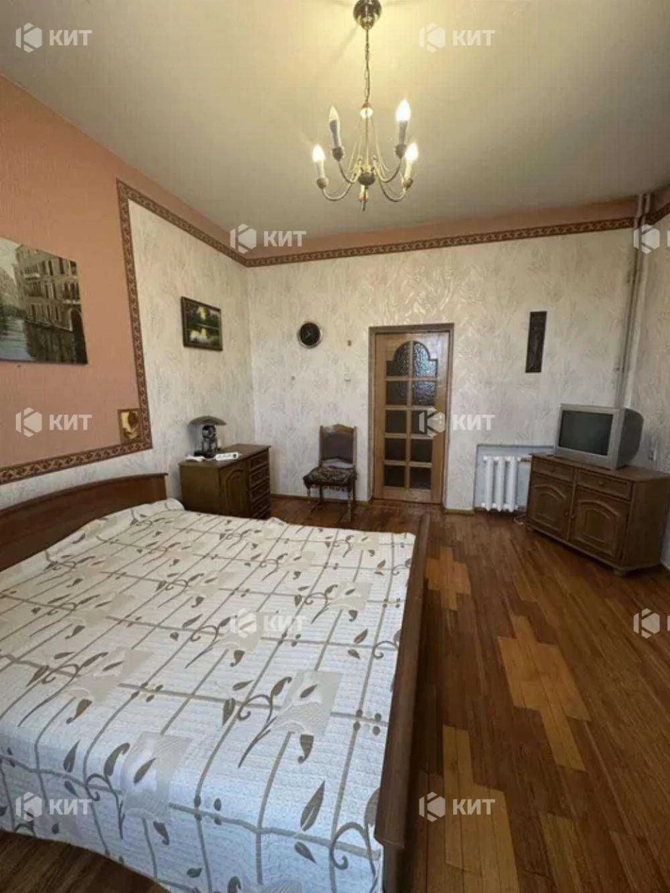 3к. 95м2 м. Вокзальная (ЖК Красная Шапочка, ул. Славянская)