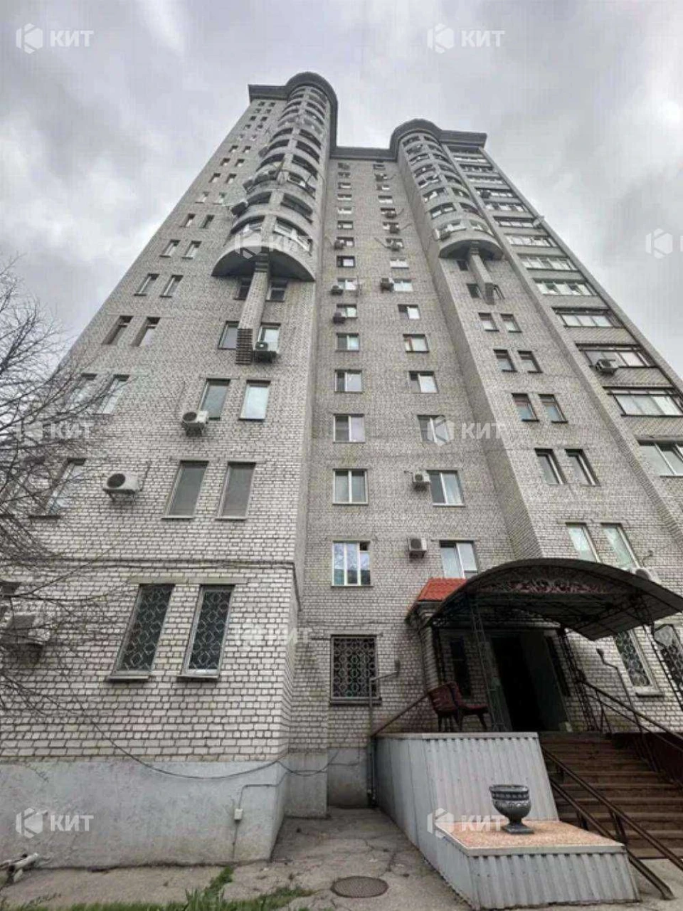 3к. 95м2 м. Вокзальная (ЖК Красная Шапочка, ул. Славянская)