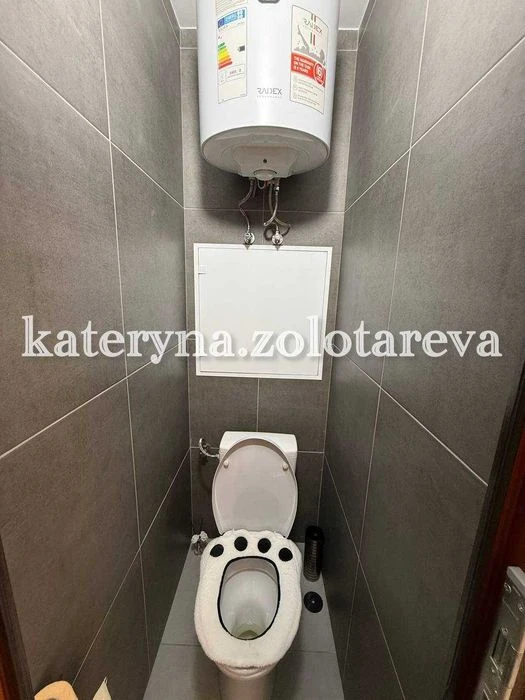I will sell 2 apartments in Saltivka on Unity Street with high-quality bathroom.