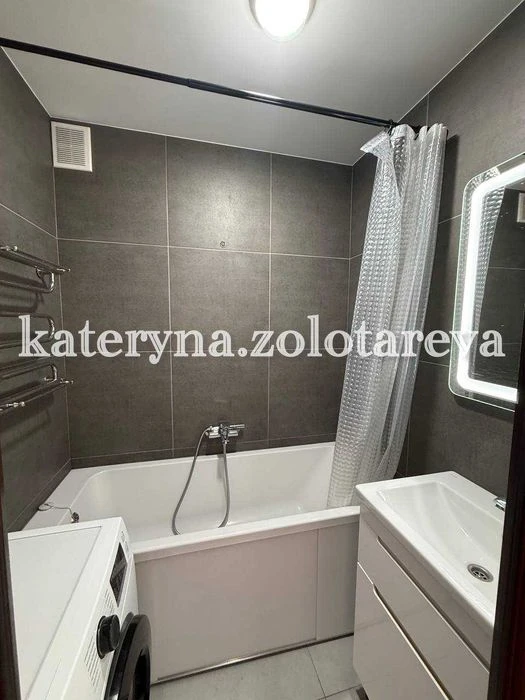 I will sell 2 apartments in Saltivka on Unity Street with high-quality bathroom.