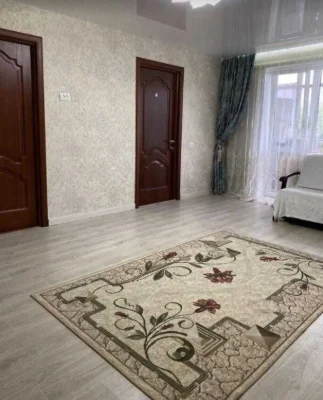 Продам трехкомнатную квартиру  Индустриальный район