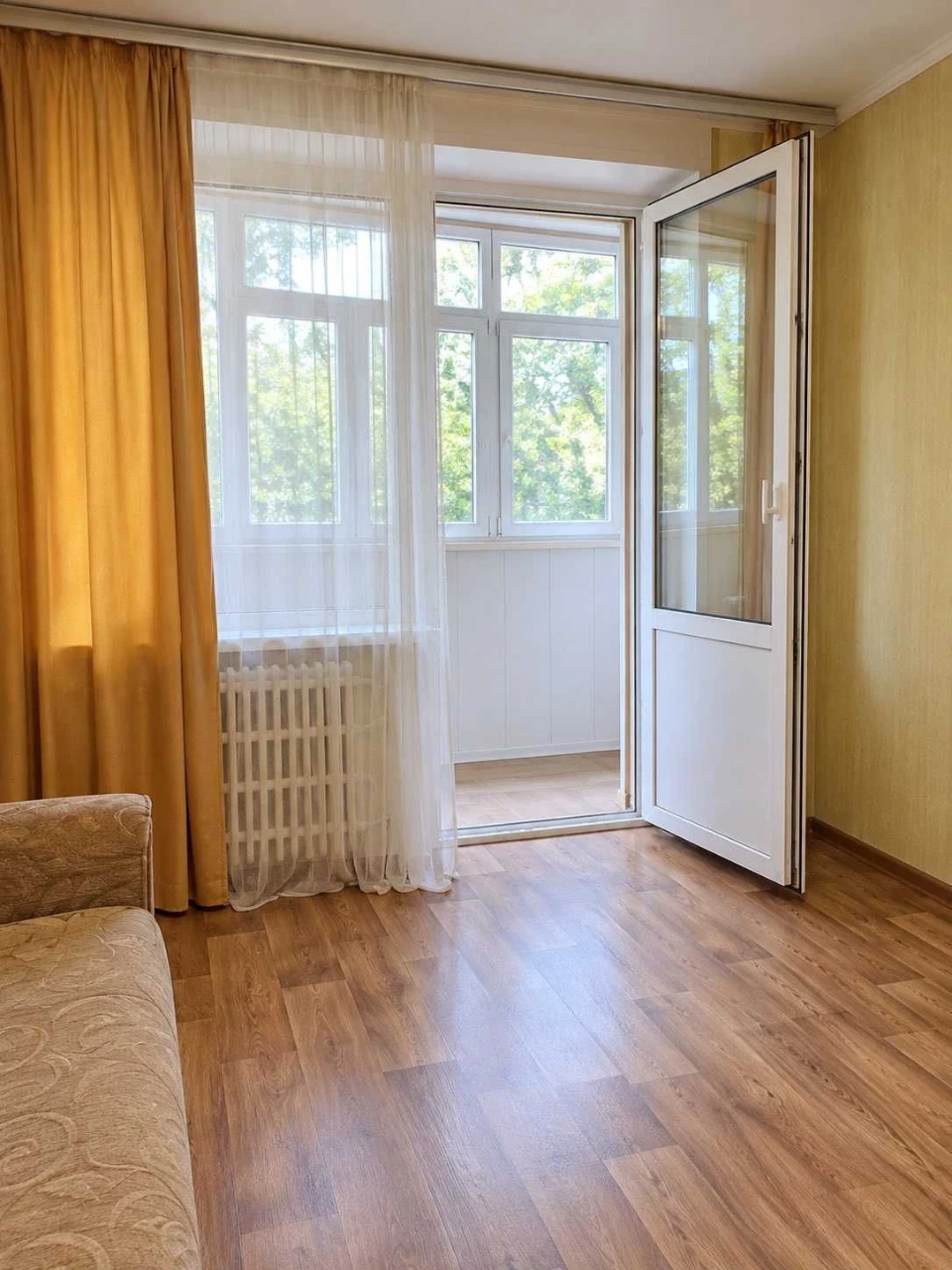 Продам квартиру метро 5 минут салтовка г.Харьков