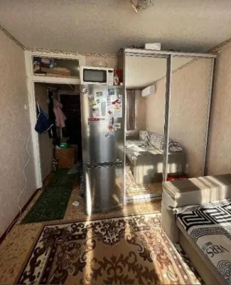 Продам 1 к гостинку со своими службами на Восточном, район б