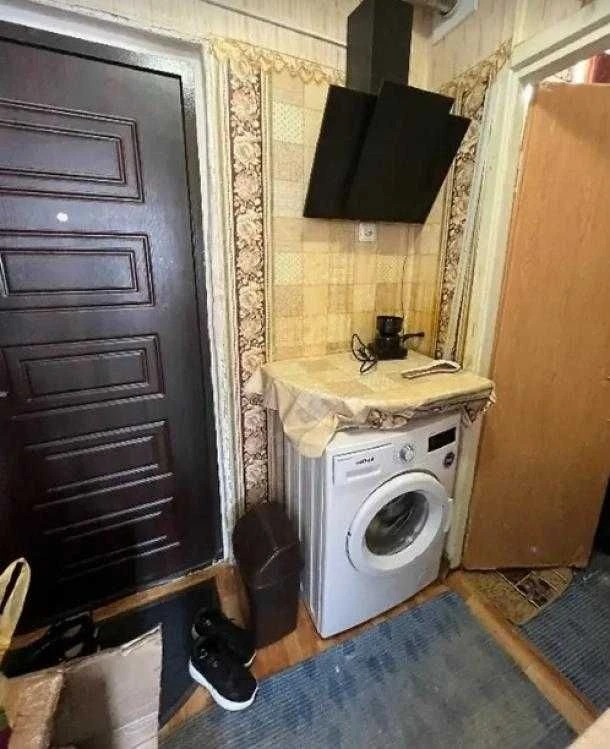 Продам 1 к гостинку со своими службами на Восточном, район б
