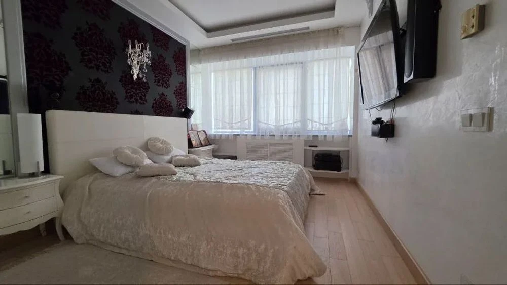 Продаж квартири 82 кв ЖК Вежі біля парку Шевченко
