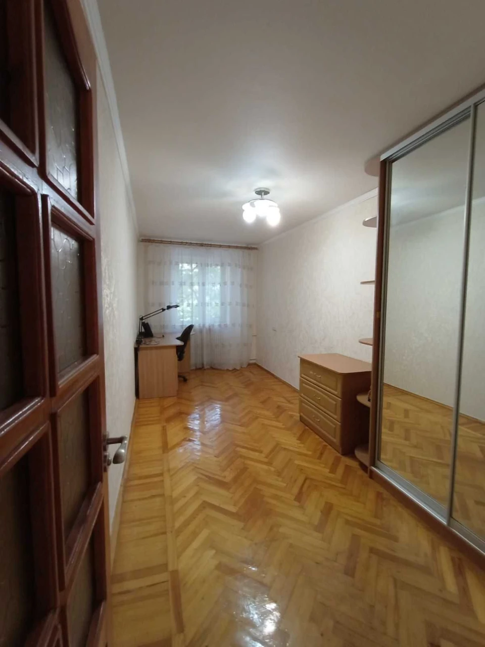 Продам 2 к квартиру біля метро Армійська