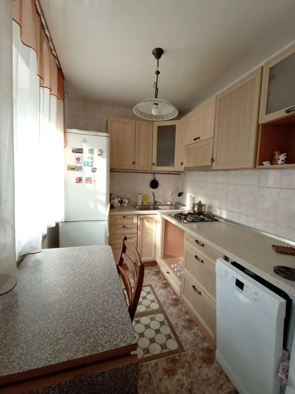 Продам 2 к квартиру біля метро Армійська