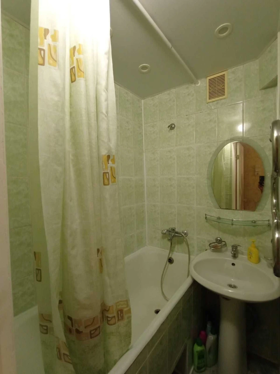 Продам 2 к квартиру біля метро Армійська