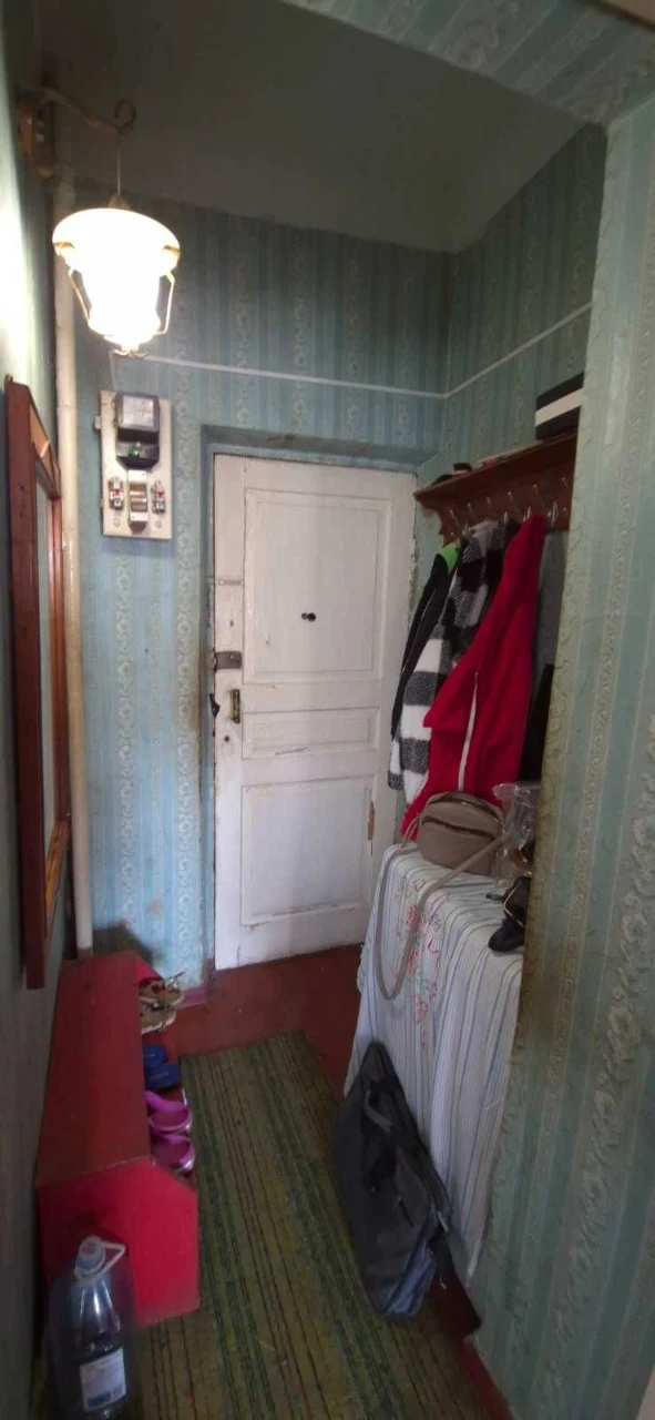 Продам 1 кімнатну квартиру на Сортировці.