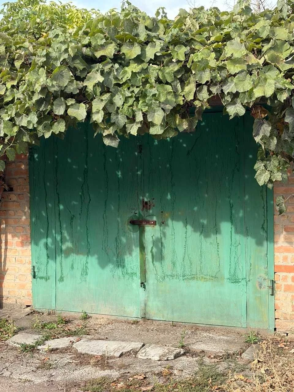 Продам капітальний гараж