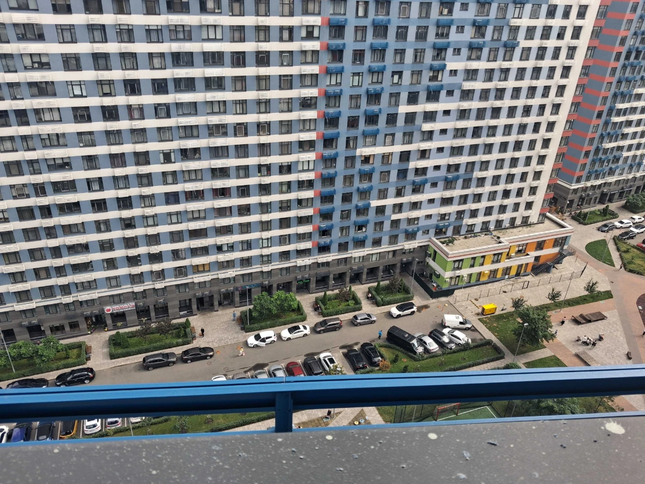 Квартира біля метро «Лівобережна» у ЖК «Галактика» — локація