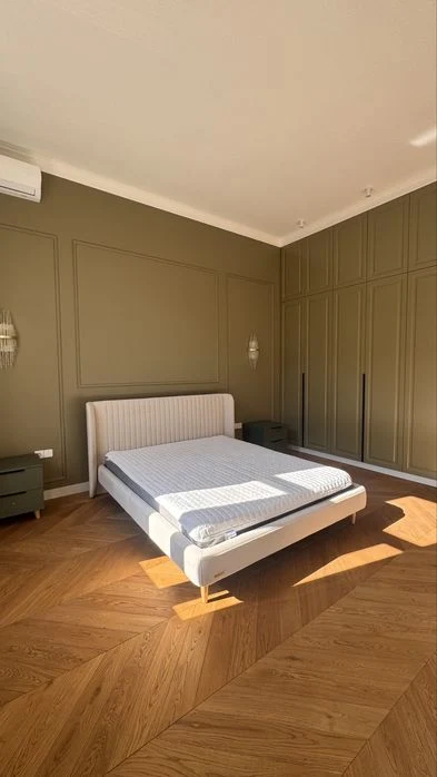 3-room apartment for sale 84 m2 Parkova Street with designer furniture