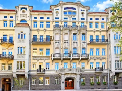 Квартира. Київ, Євгена Чикаленка вул.