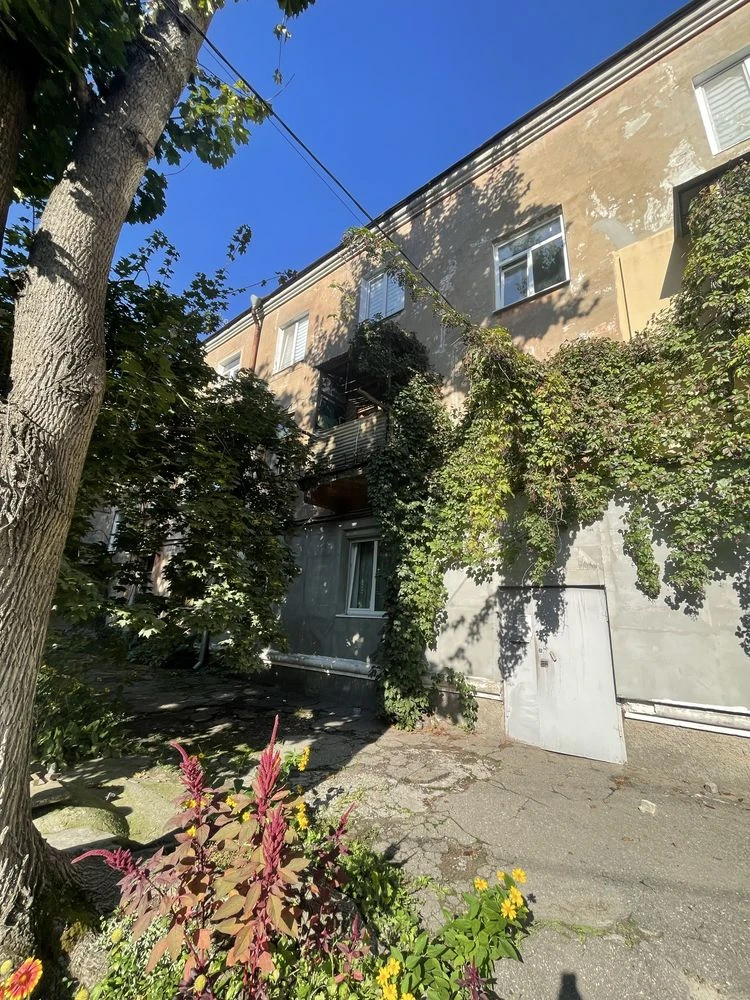 Продам 4 кімнатну квартиру