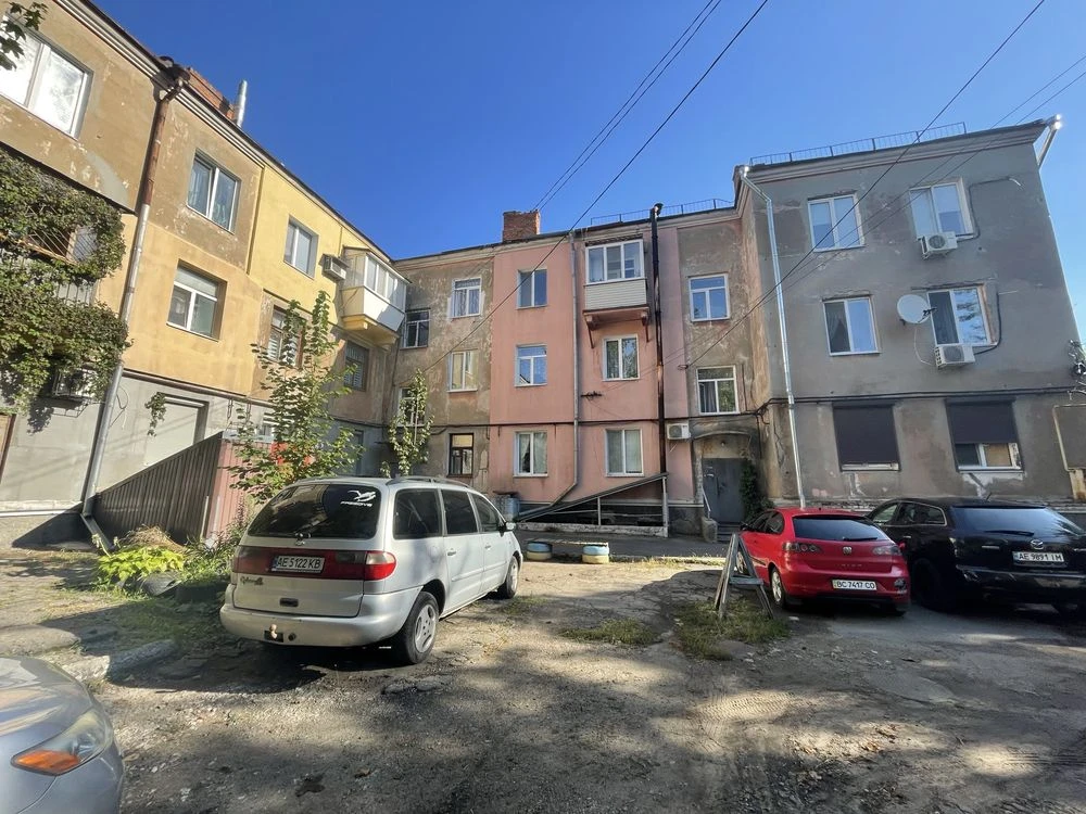 Продам 4 кімнатну квартиру
