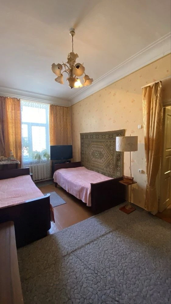 Продам 2х кімнатну ву. Бугаївська 60 метрів, свій сарай-33 0