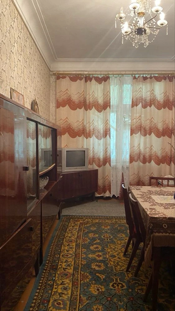 Продам 2х кімнатну ву. Бугаївська 60 метрів, свій сарай-33 0