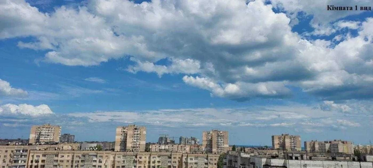 4к 86 м² на Корольова навпроти ринку Південний, нові вікна і